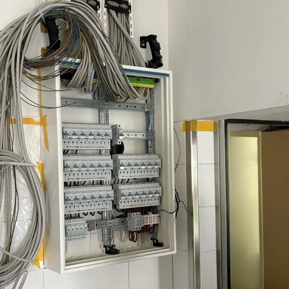 Elektroinstallation eines neuen Sicherungsverteilers durch Ilmenau Haustechnik